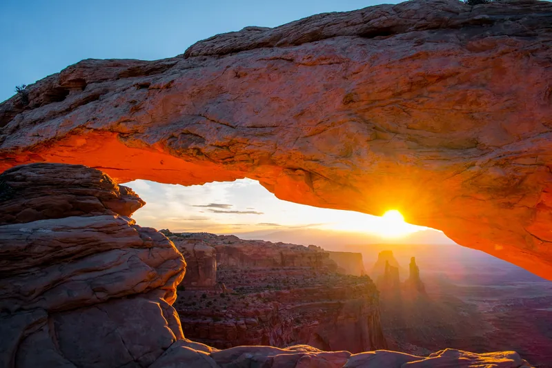 Mesa Arch at sunrise, Canyonlands, Utah